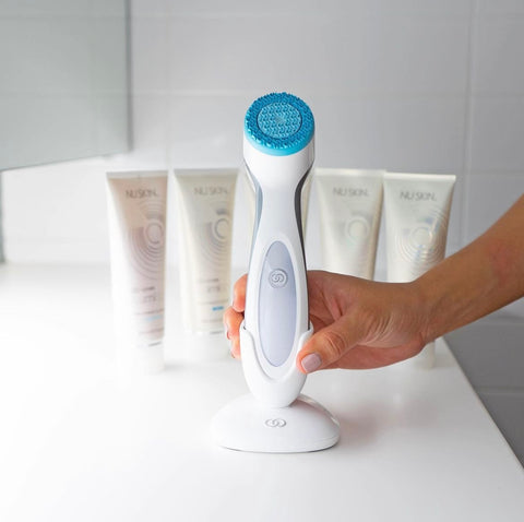  Lumispsa facial cleanser